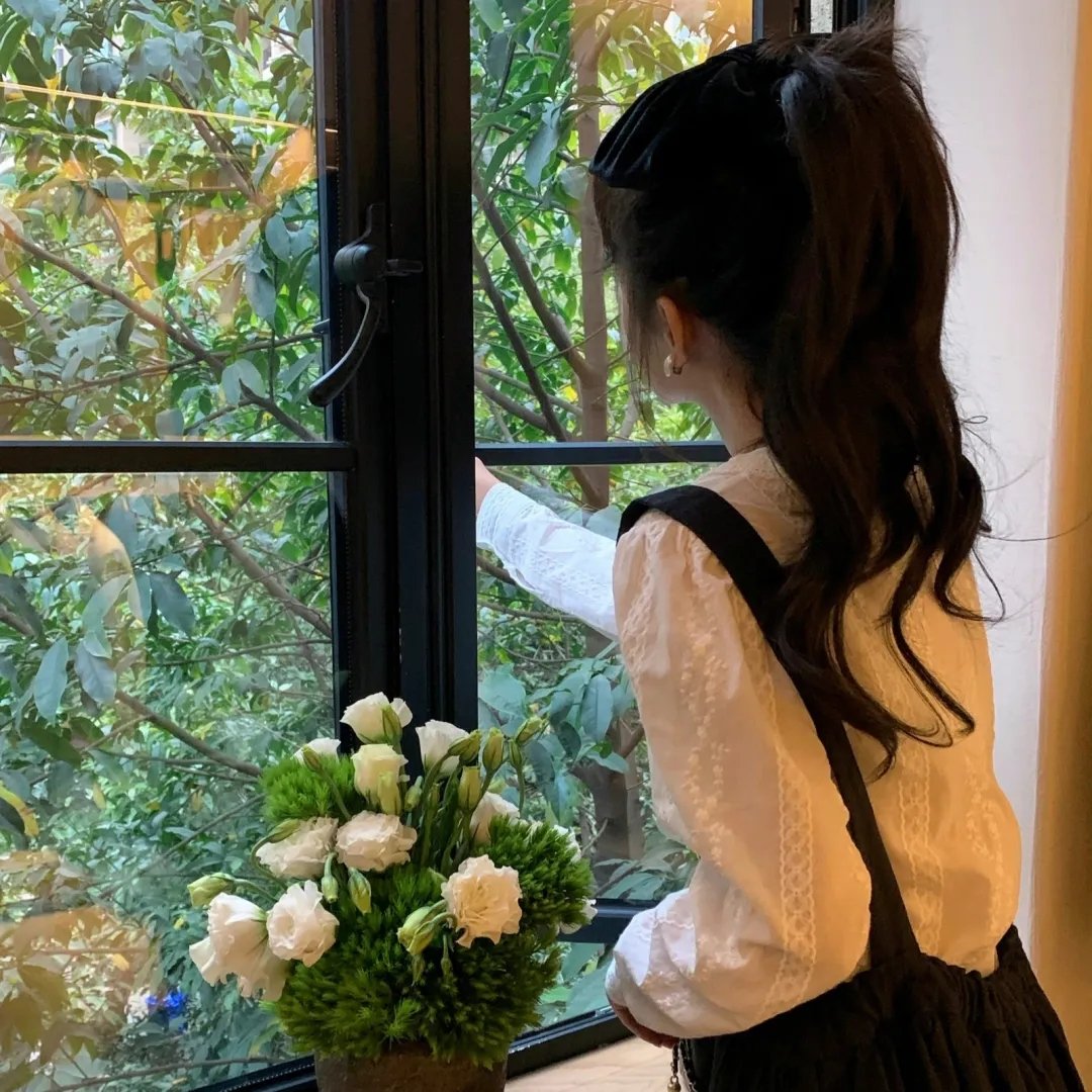青楼红杏